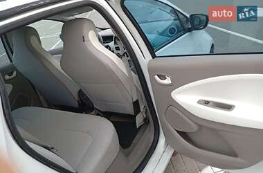 Хетчбек Renault Zoe 2014 в  фото 14 Хетчбек Renault Zoe 2014 в