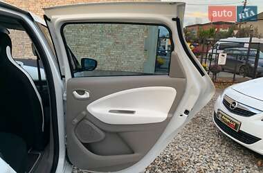 Хетчбек Renault Zoe 2015 в  фото 10 Хетчбек Renault Zoe 2015 в