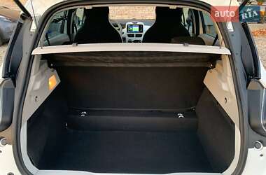 Хетчбек Renault Zoe 2015 в  фото 14 Хетчбек Renault Zoe 2015 в