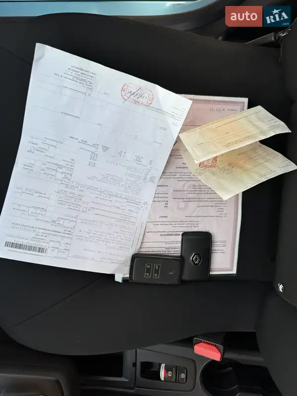 Хетчбек Renault Zoe 2020 в Рівному документ 2 фото Хетчбек Renault Zoe 2020 в Рівному документ