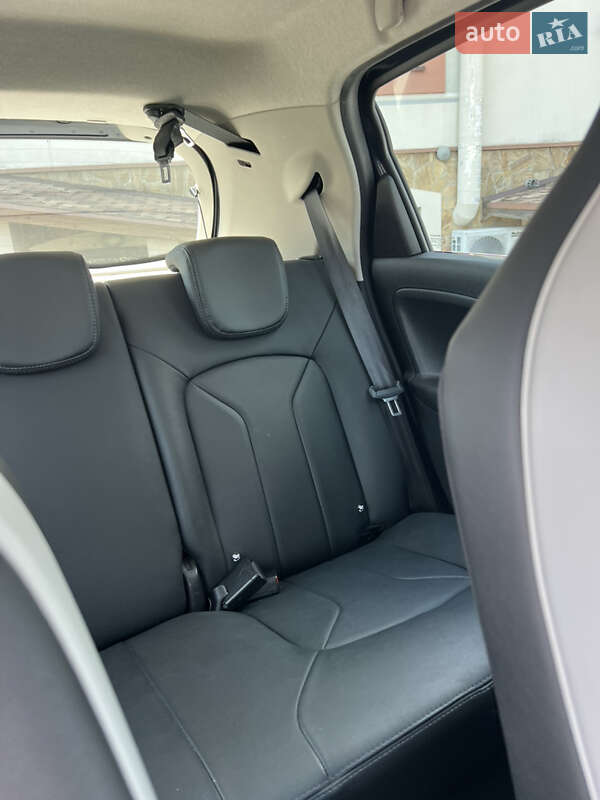 Хэтчбек Renault Zoe 2020 в Киеве фото 16 Хэтчбек Renault Zoe 2020 в Киеве