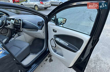 Хетчбек Renault Zoe 2015 в  фото 23 Хетчбек Renault Zoe 2015 в