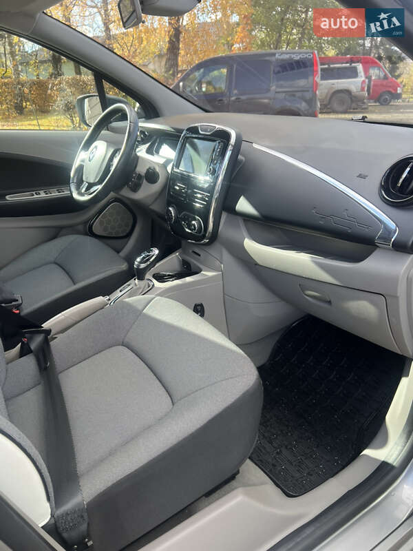 Хетчбек Renault Zoe 2015 в Золочеві