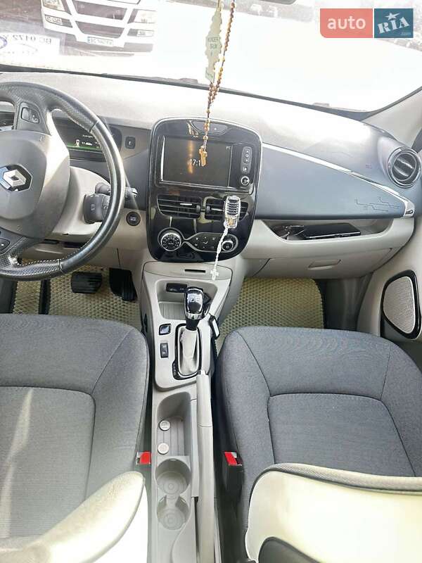 Хетчбек Renault Zoe 2016 в Городку фото 3 Хетчбек Renault Zoe 2016 в Городку