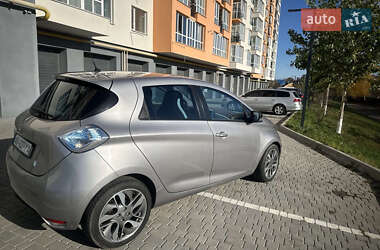 Хэтчбек Renault Zoe 2015 в 