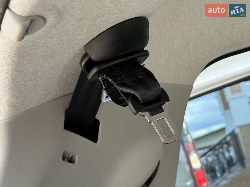 Хетчбек Renault Zoe 2013 в Дрогобичі