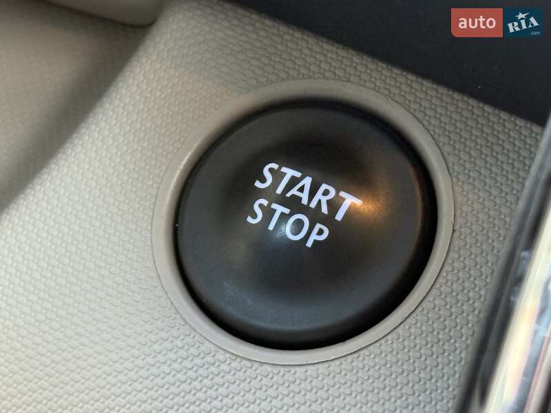 Хетчбек Renault Zoe 2013 в Дрогобичі