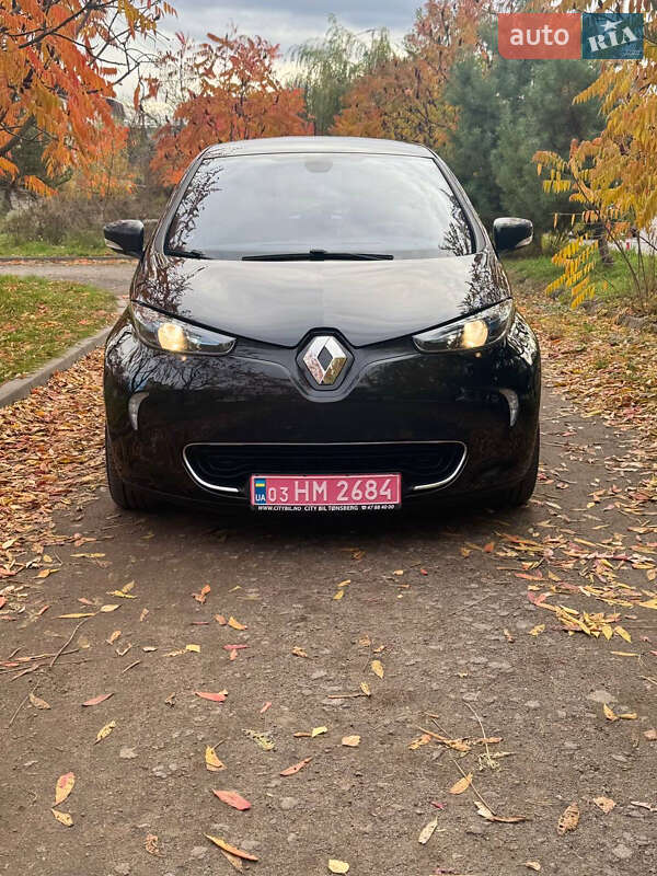 Хетчбек Renault Zoe 2015 в 