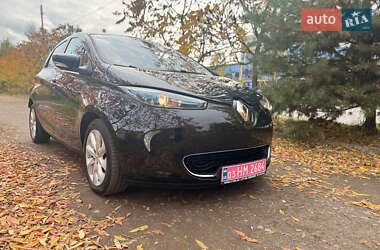 Хетчбек Renault Zoe 2015 в 