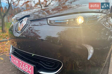 Хетчбек Renault Zoe 2015 в 
