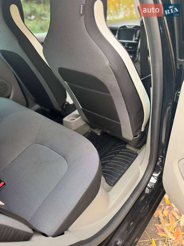 Хетчбек Renault Zoe 2015 в Рівному фото 25 Хетчбек Renault Zoe 2015 в Рівному