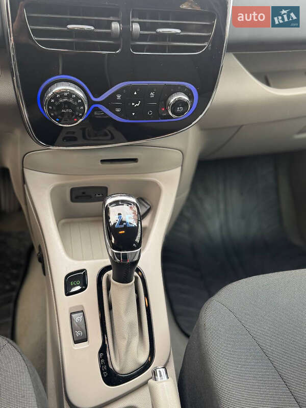 Хетчбек Renault Zoe 2015 в Рівному фото 34 Хетчбек Renault Zoe 2015 в Рівному