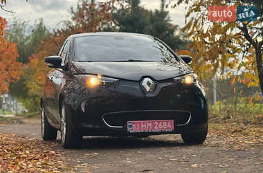 Хетчбек Renault Zoe 2015 в 