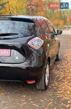 Хетчбек Renault Zoe 2015 в 