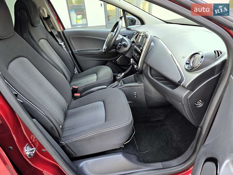 Хэтчбек Renault Zoe 2017 в Львове