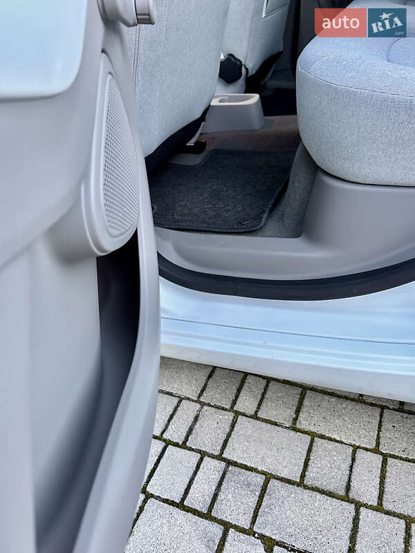 Хэтчбек Renault Zoe 2017 в Самборе фото 45 Хэтчбек Renault Zoe 2017 в Самборе