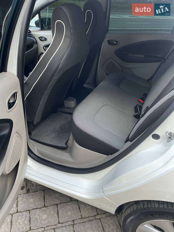 Хетчбек Renault Zoe 2013 в Івано-Франківську