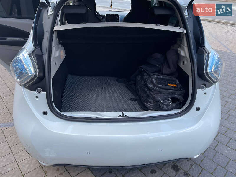 Хетчбек Renault Zoe 2013 в Івано-Франківську