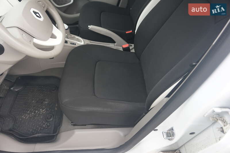 Хэтчбек Renault Zoe 2016 в Самборе фото 28 Хэтчбек Renault Zoe 2016 в Самборе
