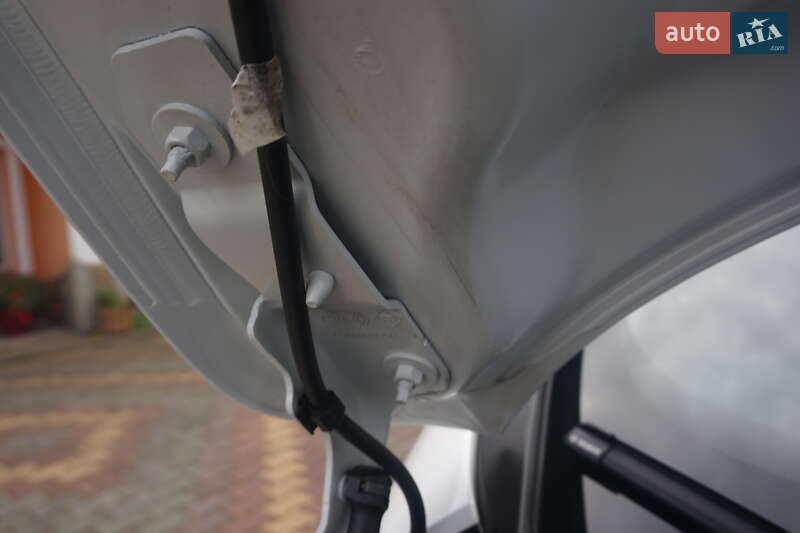 Хэтчбек Renault Zoe 2016 в Самборе фото 54 Хэтчбек Renault Zoe 2016 в Самборе