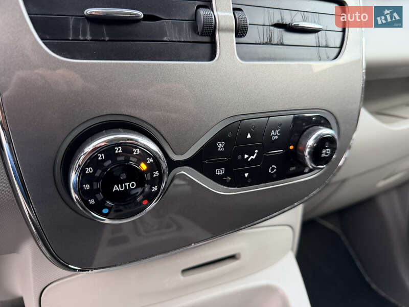 Хэтчбек Renault Zoe 2018 в Дубно