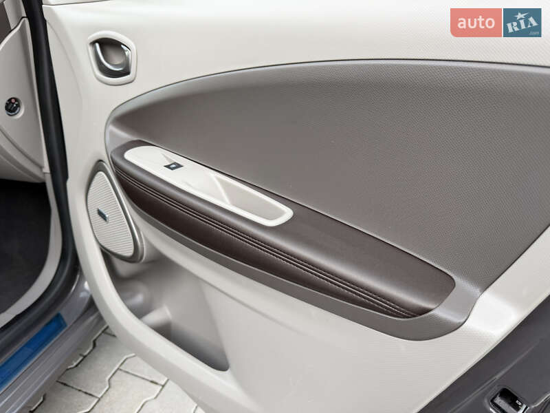 Хэтчбек Renault Zoe 2018 в Дубно