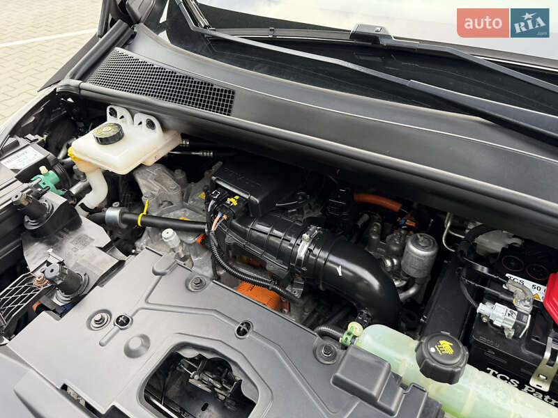 Хэтчбек Renault Zoe 2018 в Дубно