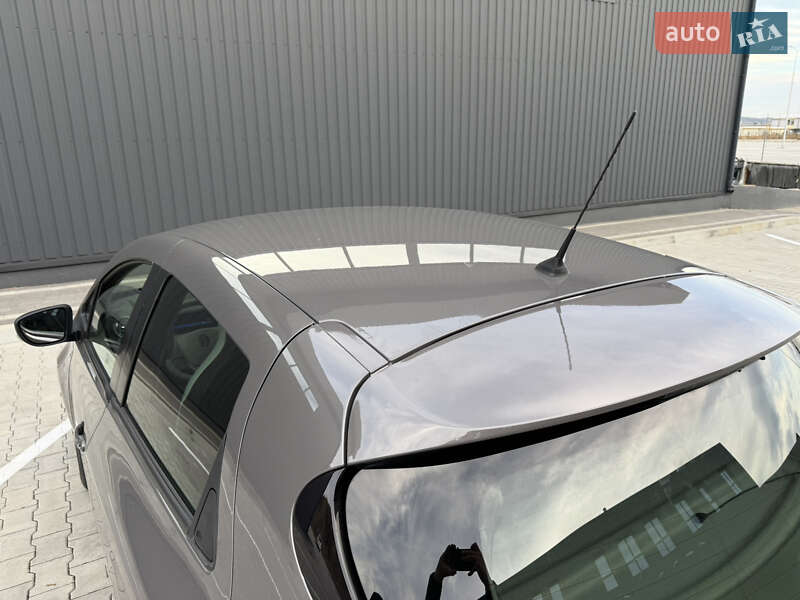 Хэтчбек Renault Zoe 2018 в Дубно