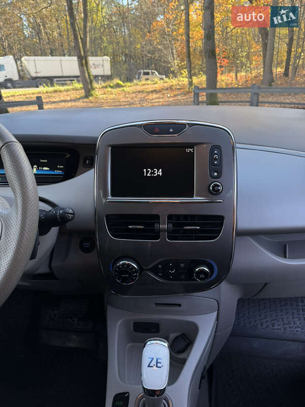 Хэтчбек Renault Zoe 2017 в Бродах фото 26 Хэтчбек Renault Zoe 2017 в Бродах