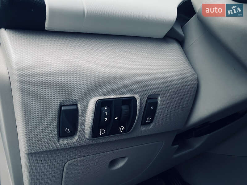 Хэтчбек Renault Zoe 2019 в Тернополе фото 27 Хэтчбек Renault Zoe 2019 в Тернополе