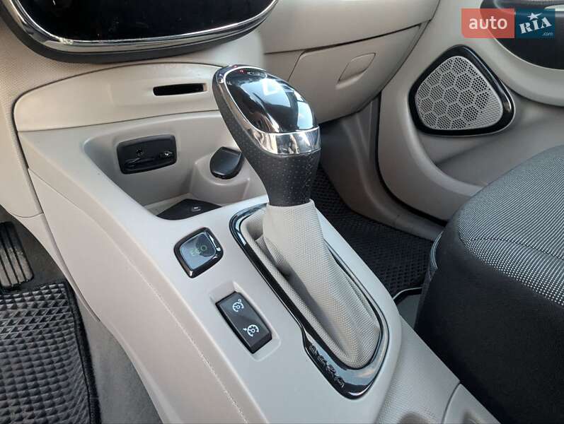 Хэтчбек Renault Zoe 2016 в Дрогобыче