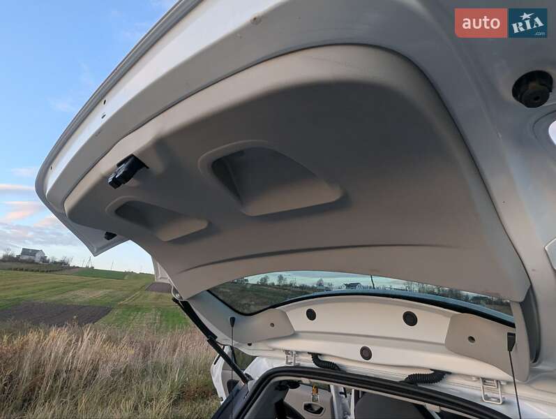 Хэтчбек Renault Zoe 2016 в Дрогобыче