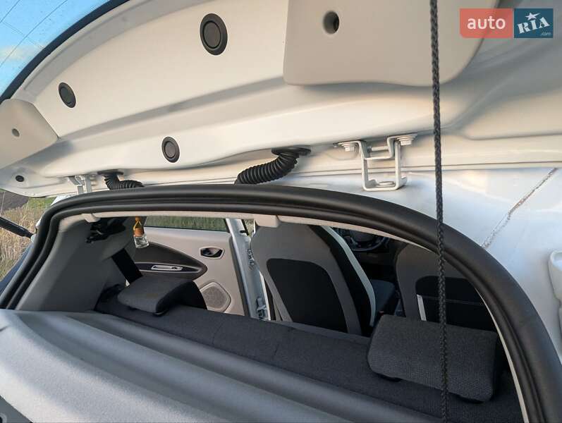 Хэтчбек Renault Zoe 2016 в Дрогобыче