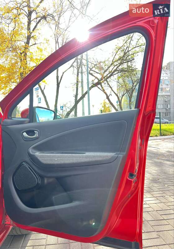 Хэтчбек Renault Zoe 2020 в Киеве фото 13 Хэтчбек Renault Zoe 2020 в Киеве