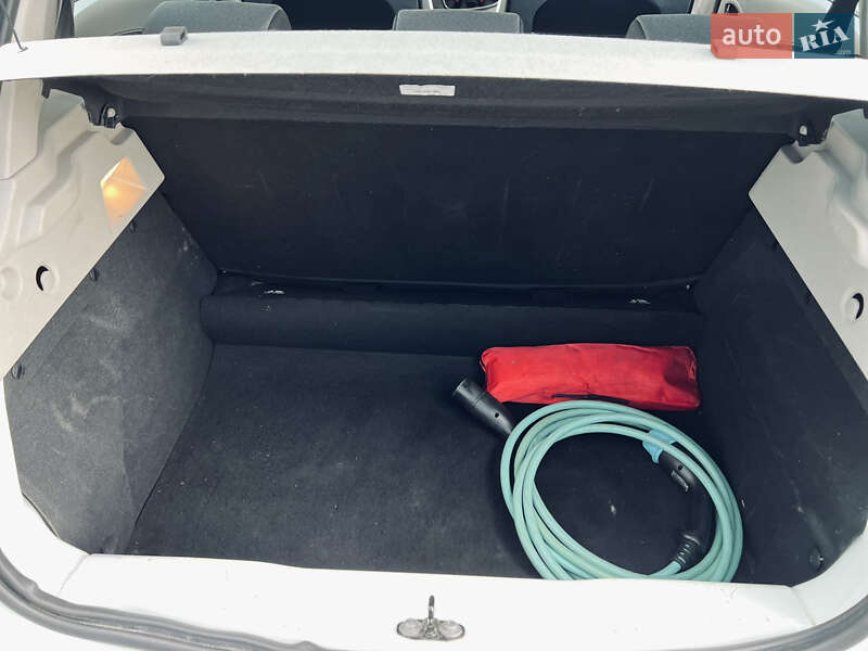 Хэтчбек Renault Zoe 2015 в Тернополе