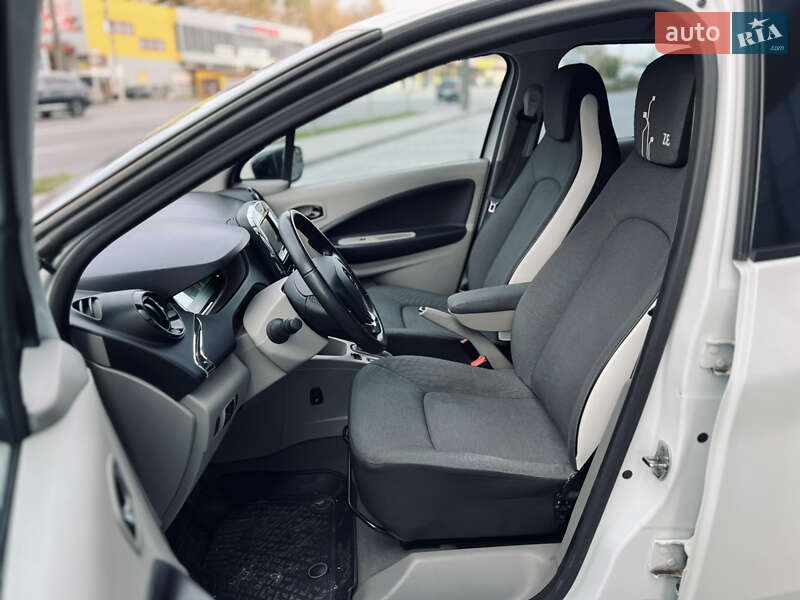 Хэтчбек Renault Zoe 2015 в Тернополе