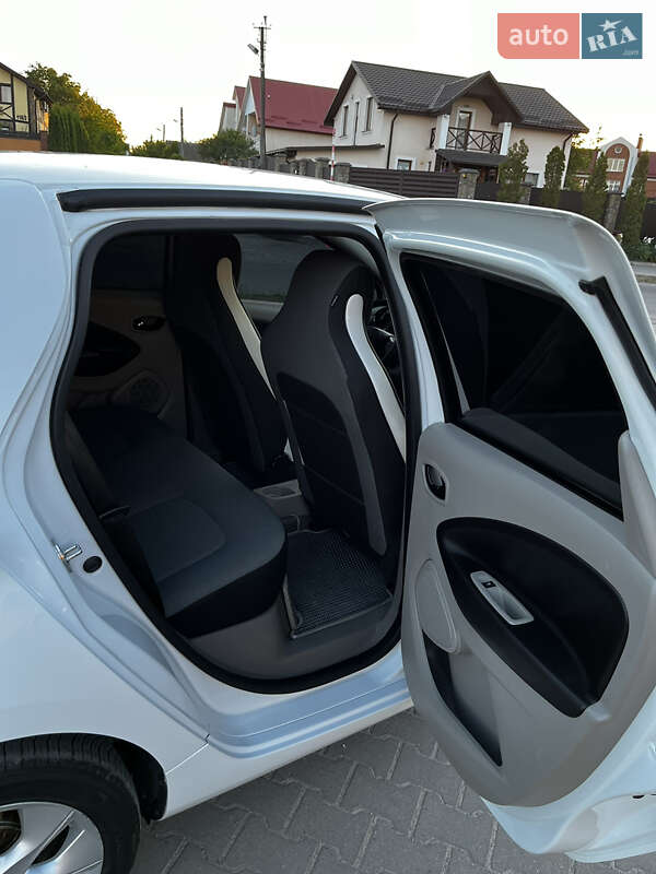 Хетчбек Renault Zoe 2016 в Хмельницькому