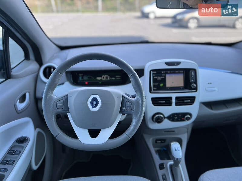 Хэтчбек Renault Zoe 2014 в Дубно