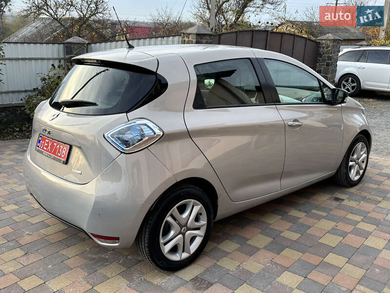 Хэтчбек Renault Zoe 2018 в Дубно
