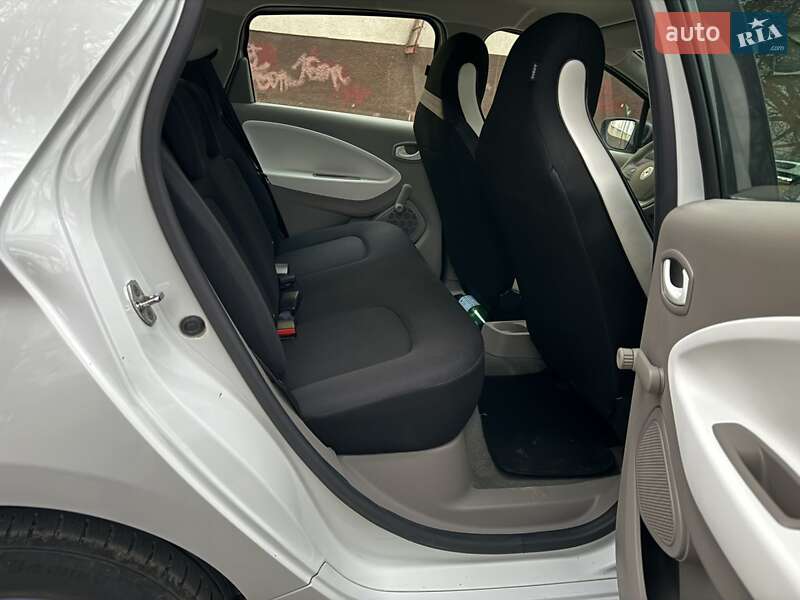Хэтчбек Renault Zoe 2017 в Звягеле фото 6 Хэтчбек Renault Zoe 2017 в Звягеле