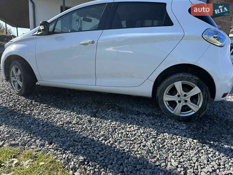 Хэтчбек Renault Zoe 2018 в Городке