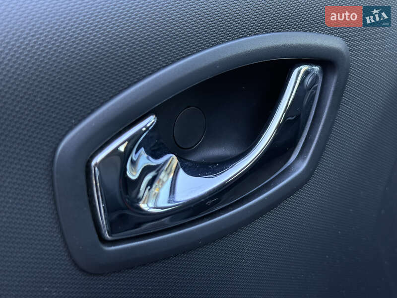 Хэтчбек Renault Zoe 2017 в Ужгороде