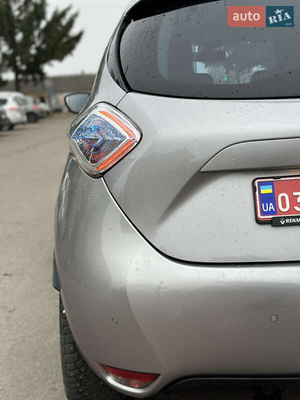 Хэтчбек Renault Zoe 2015 в Дубно