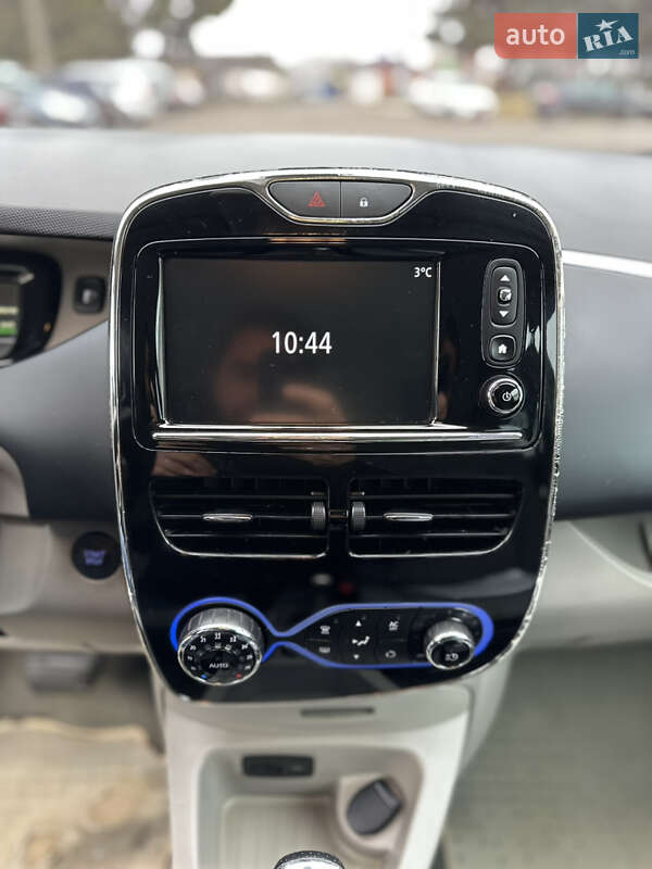 Хэтчбек Renault Zoe 2015 в Дубно