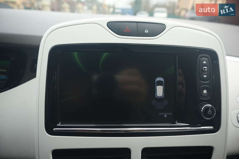 Хэтчбек Renault Zoe 2016 в Самборе