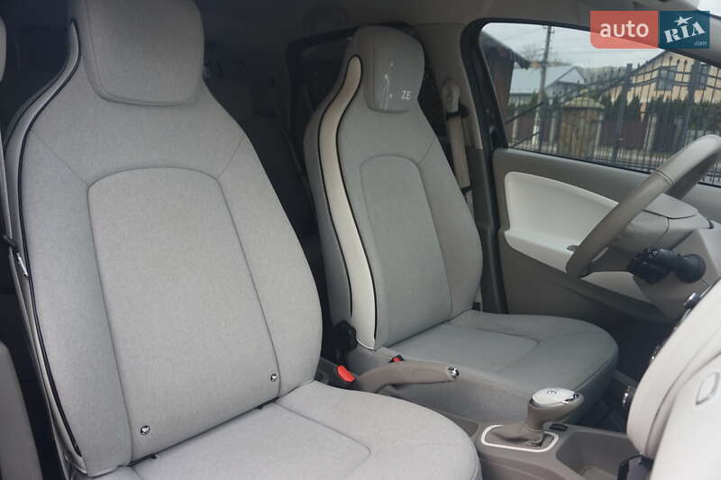 Хэтчбек Renault Zoe 2016 в Самборе