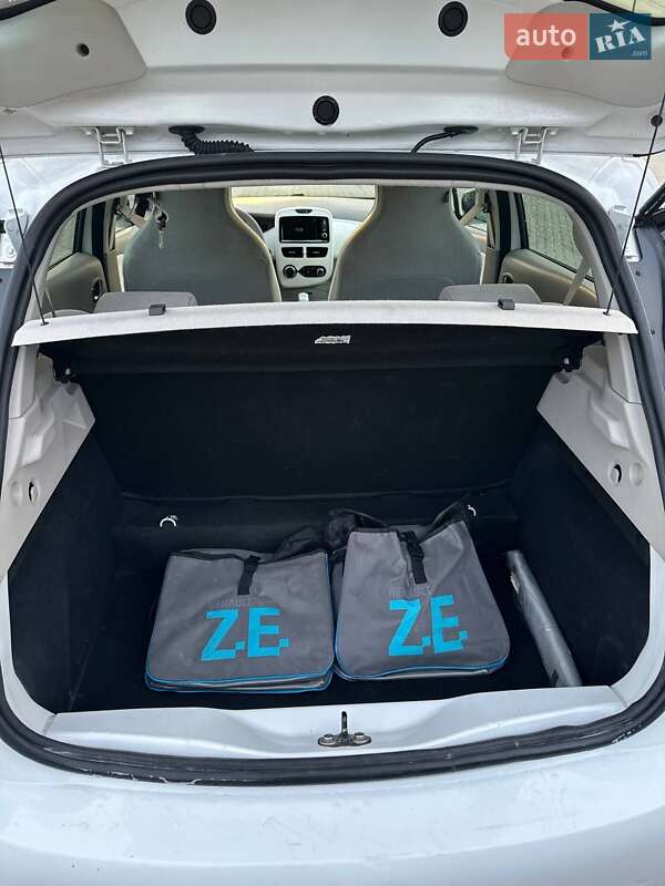 Хетчбек Renault Zoe 2017 в Золочеві