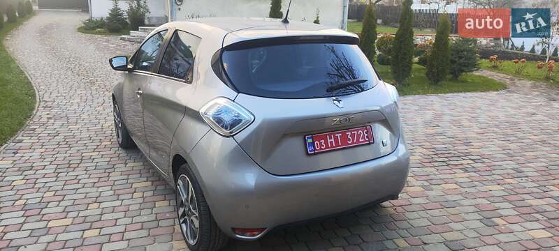 Хэтчбек Renault Zoe 2015 в Городке