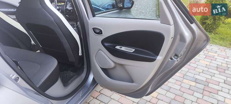 Хэтчбек Renault Zoe 2015 в Городке