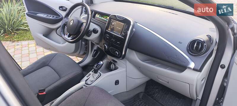 Хэтчбек Renault Zoe 2015 в Городке